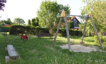 Im Bild ist der Spielplatz im Ortsteil Ebersbrunn zu sehen.